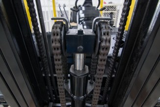 Forklift-Chain-Feature-Image-1